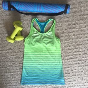 C9 Workout Bra Tank Small